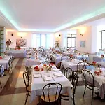 Vistamare Hotel