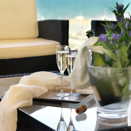 Hotel Vistamare Hotell 3*