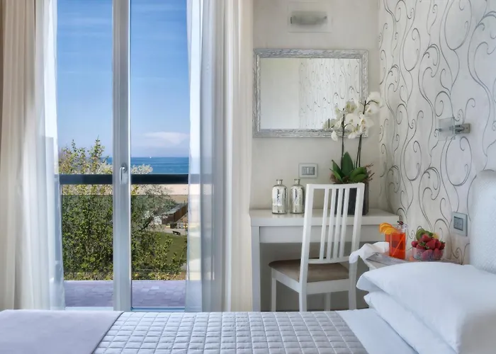 Hotel Vistamare Rivazzurra Di Rimini